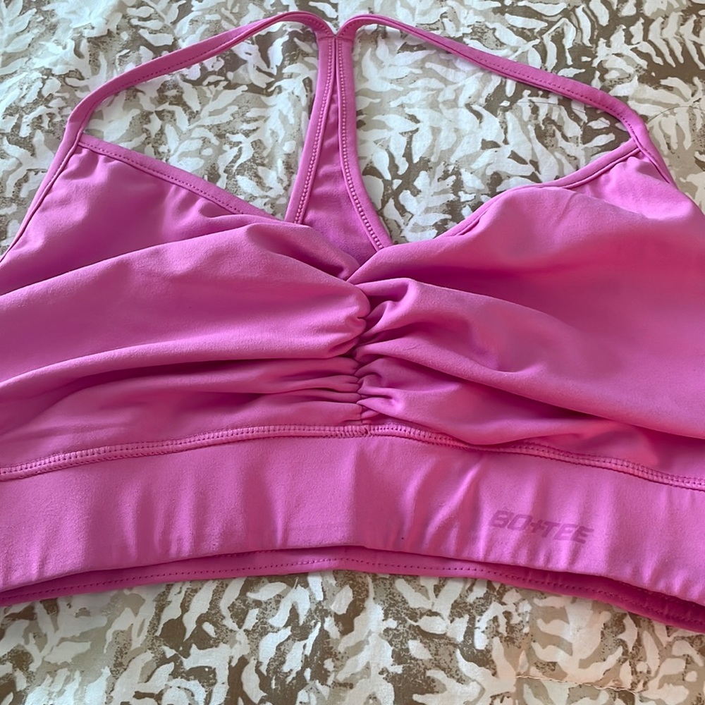Pink sports bra Bo and tee